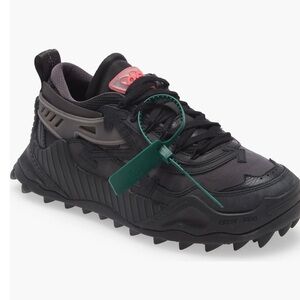 Off white sneakers size 5.5 newer used